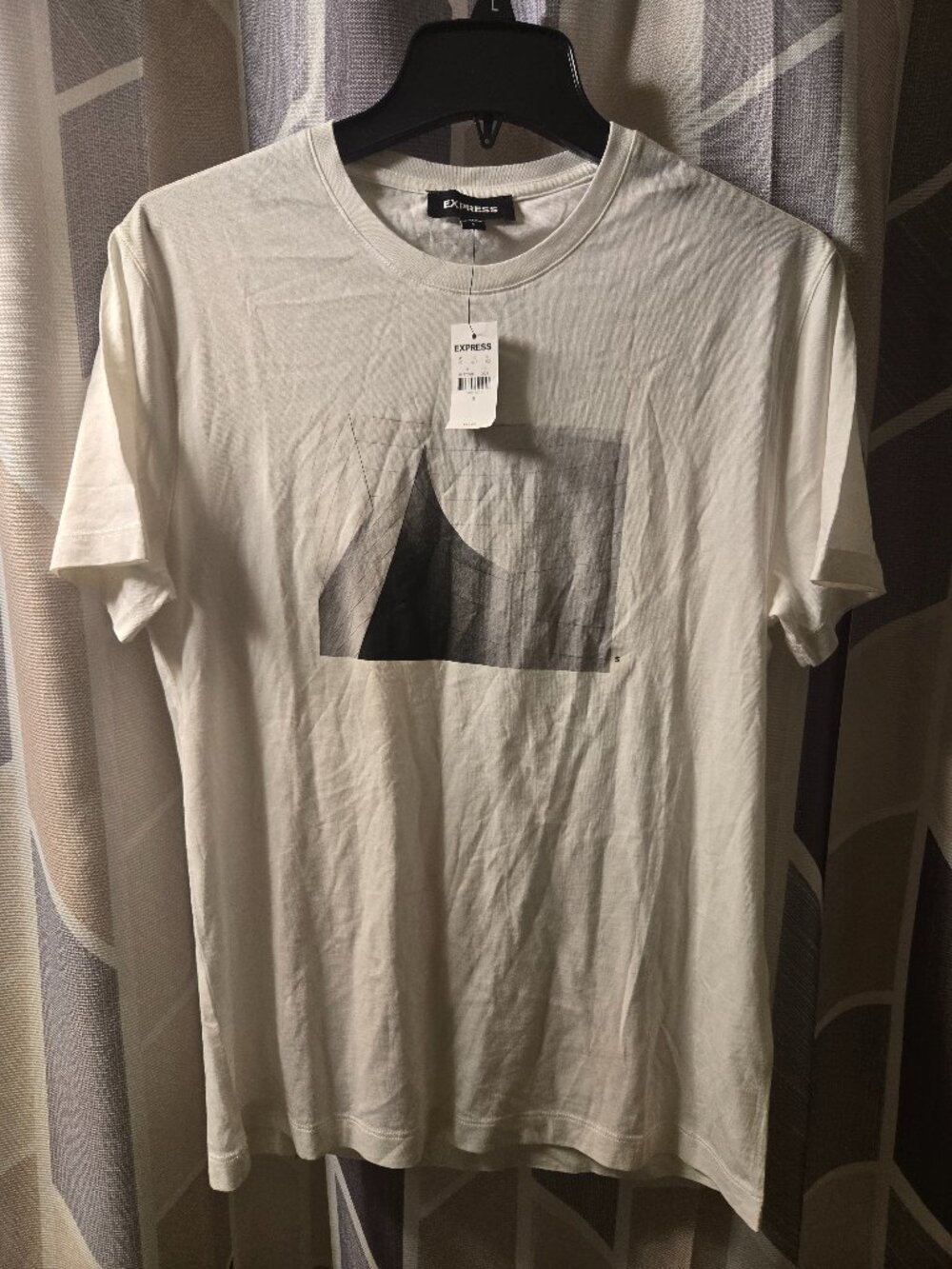 EXPRESS tee,